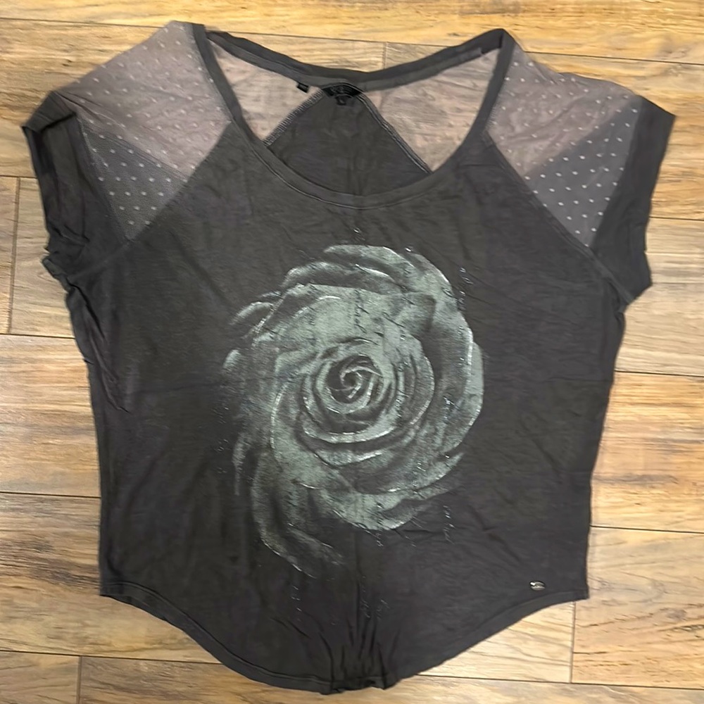 Woman’s / Junior’s Tee